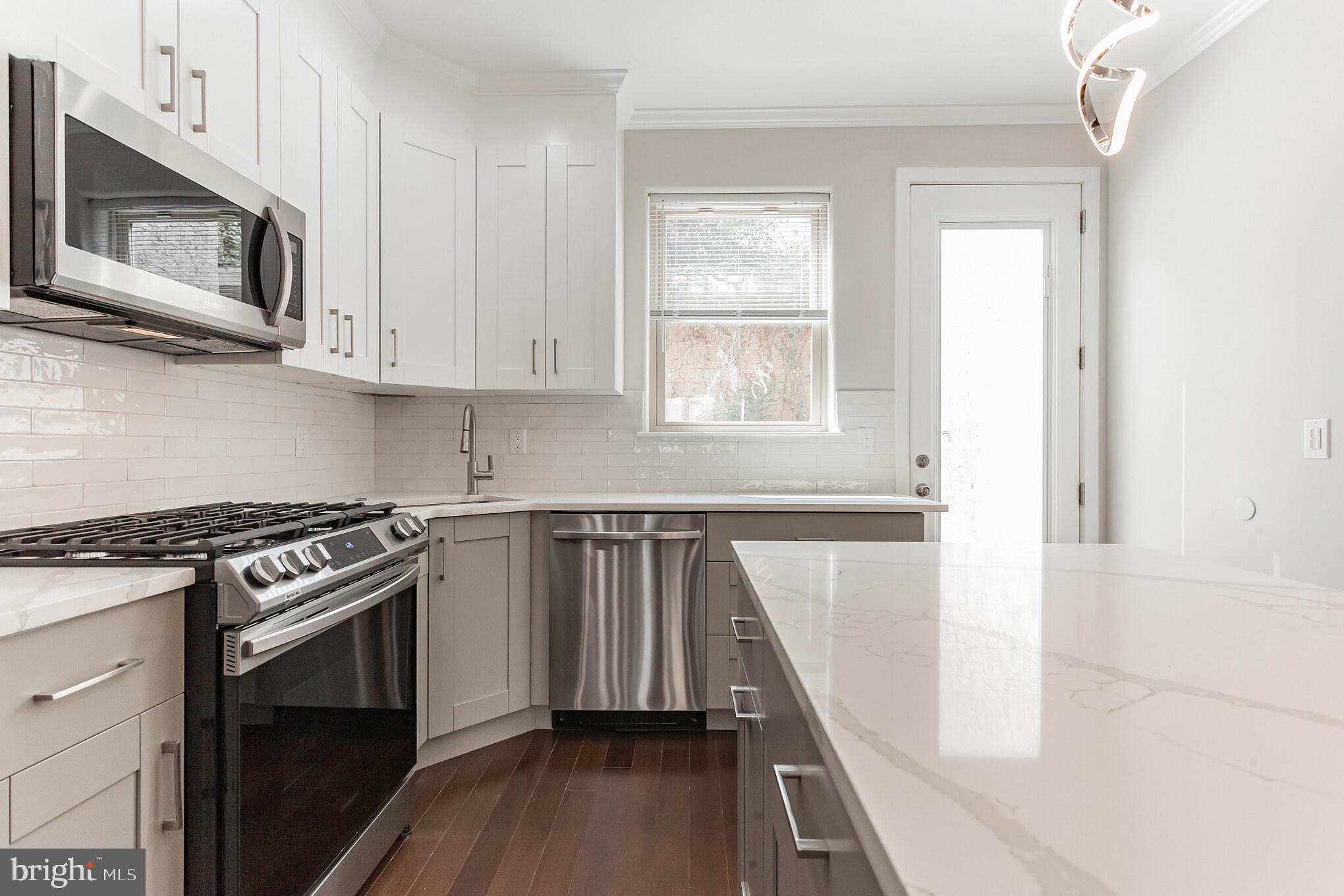 FRANCISVILLE - Residential Lease