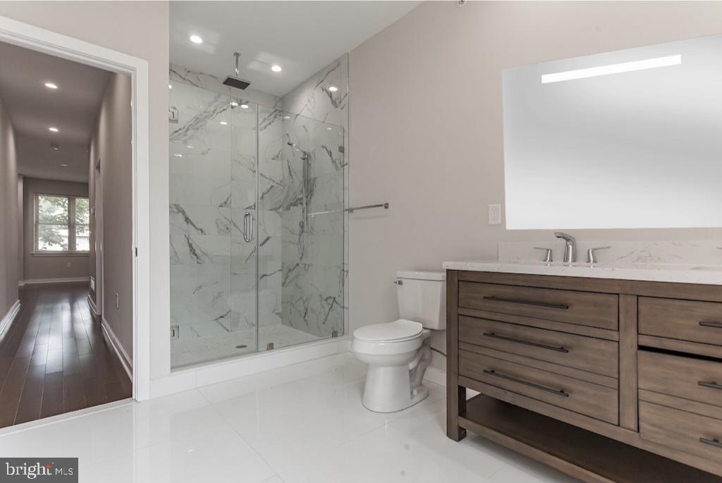 FRANCISVILLE - Residential Lease