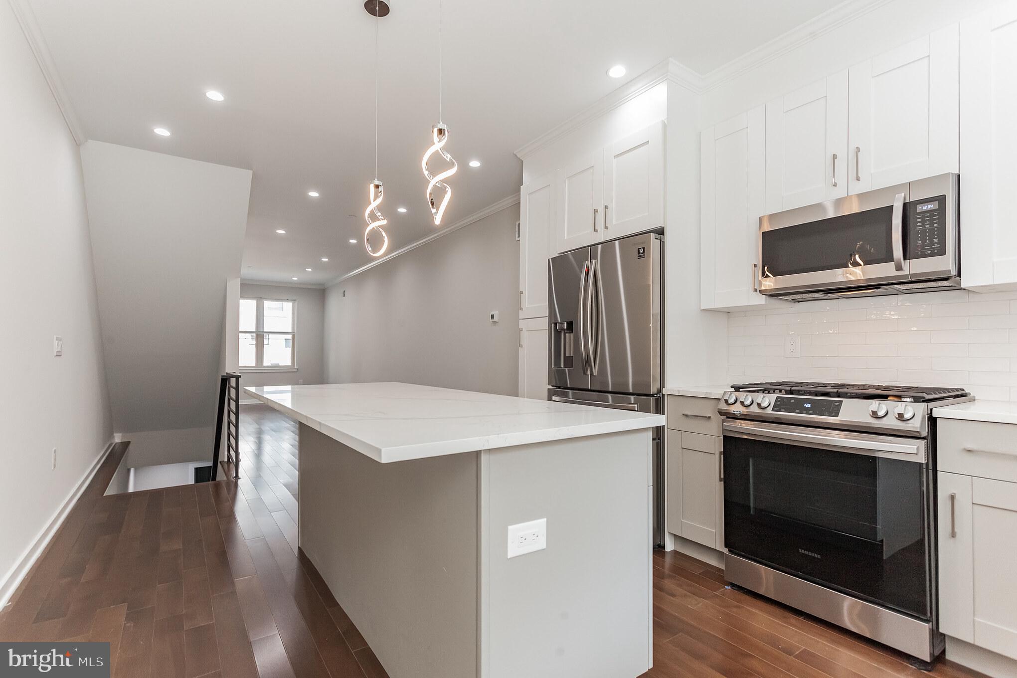 FRANCISVILLE - Residential Lease