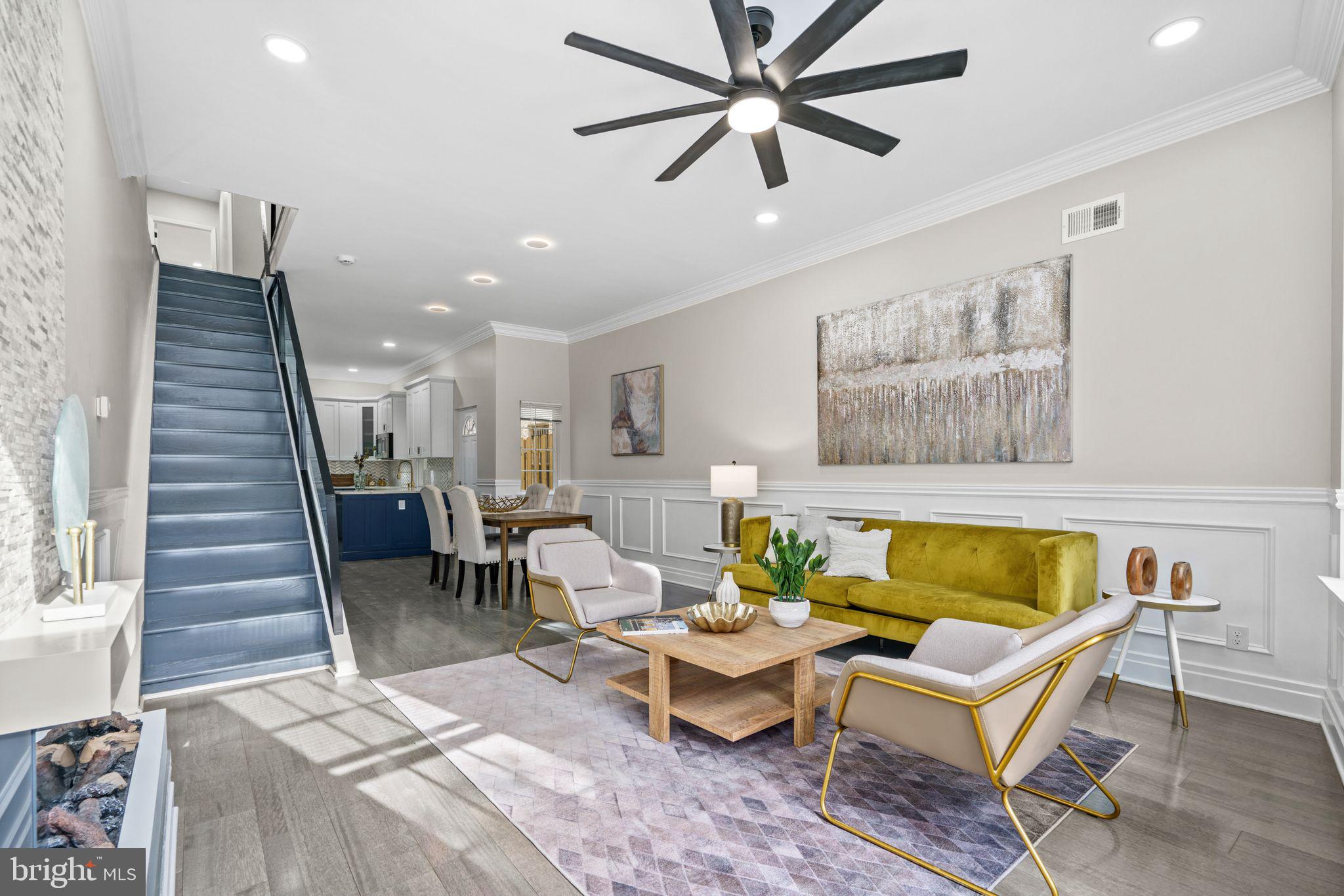 QUEEN VILLAGE - Residential