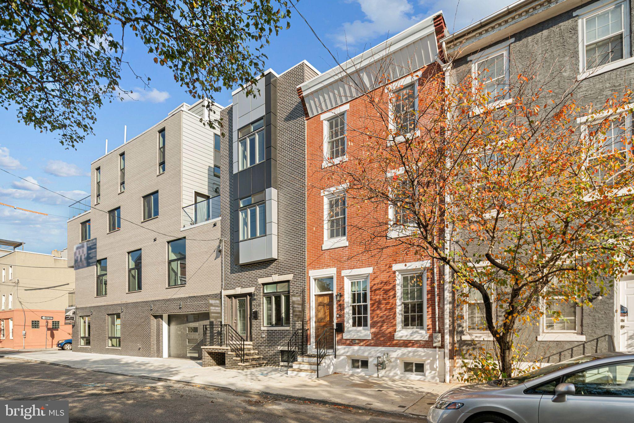 QUEEN VILLAGE - Residential