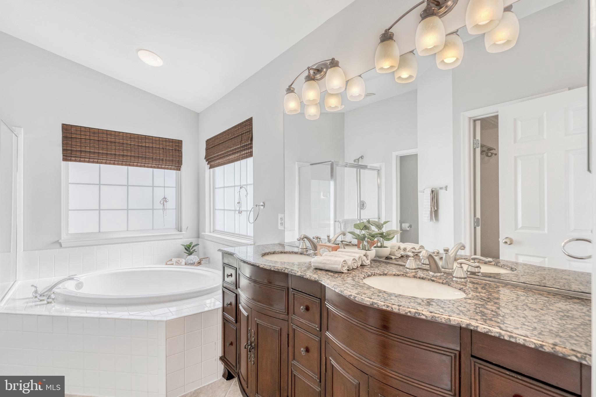 SOUTH RIDING - Residential