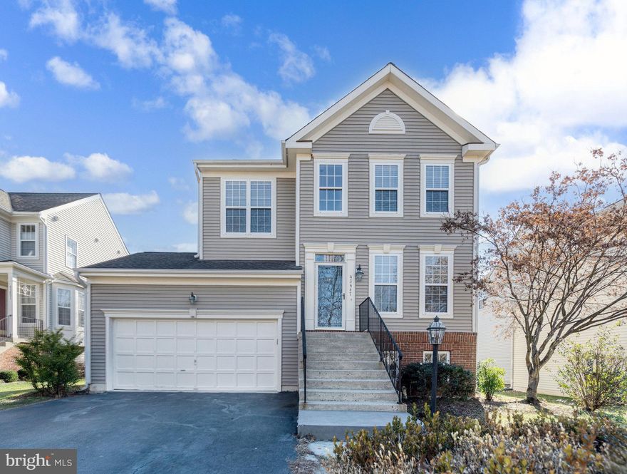 Welcome to this spacious family home in sought after South Riding location, with a two car garage. 
Come inside and prepare to be awed by the open floor plan.  Freshly painted and recent upgrades, make this home move-in ready.  Three finished levels provide plenty of space for nesting, relaxing or entertaining.
The location of this property offers convenient access to schools, shopping centers, swimming pools, bucolic parks, and winding bike trails, this property and it's community offers the setting for a relaxed family lifestyle.
**OPEN HOUSE FO SUNDAY (18) CANCELED**