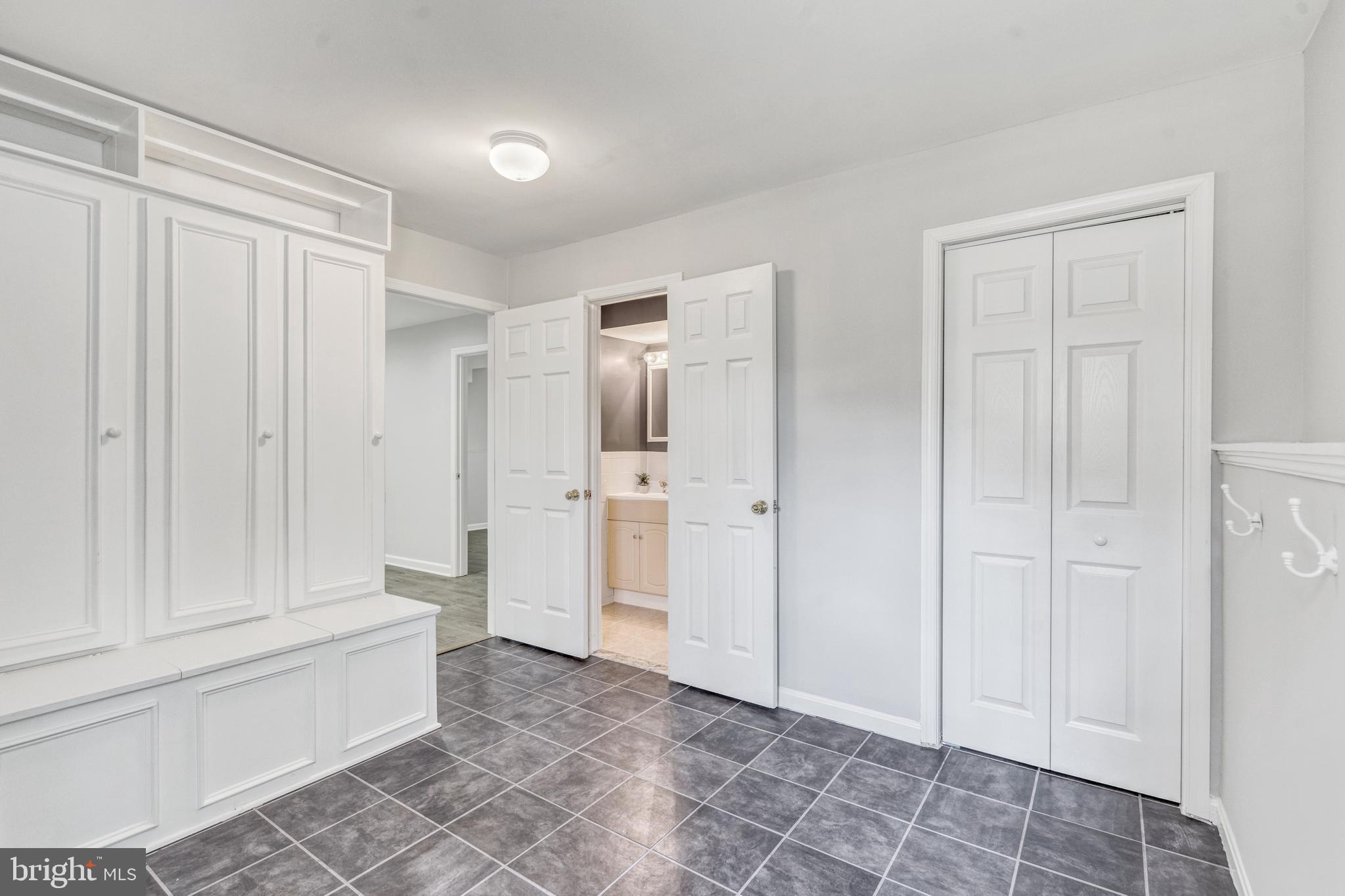 SOUTH RIDING - Residential