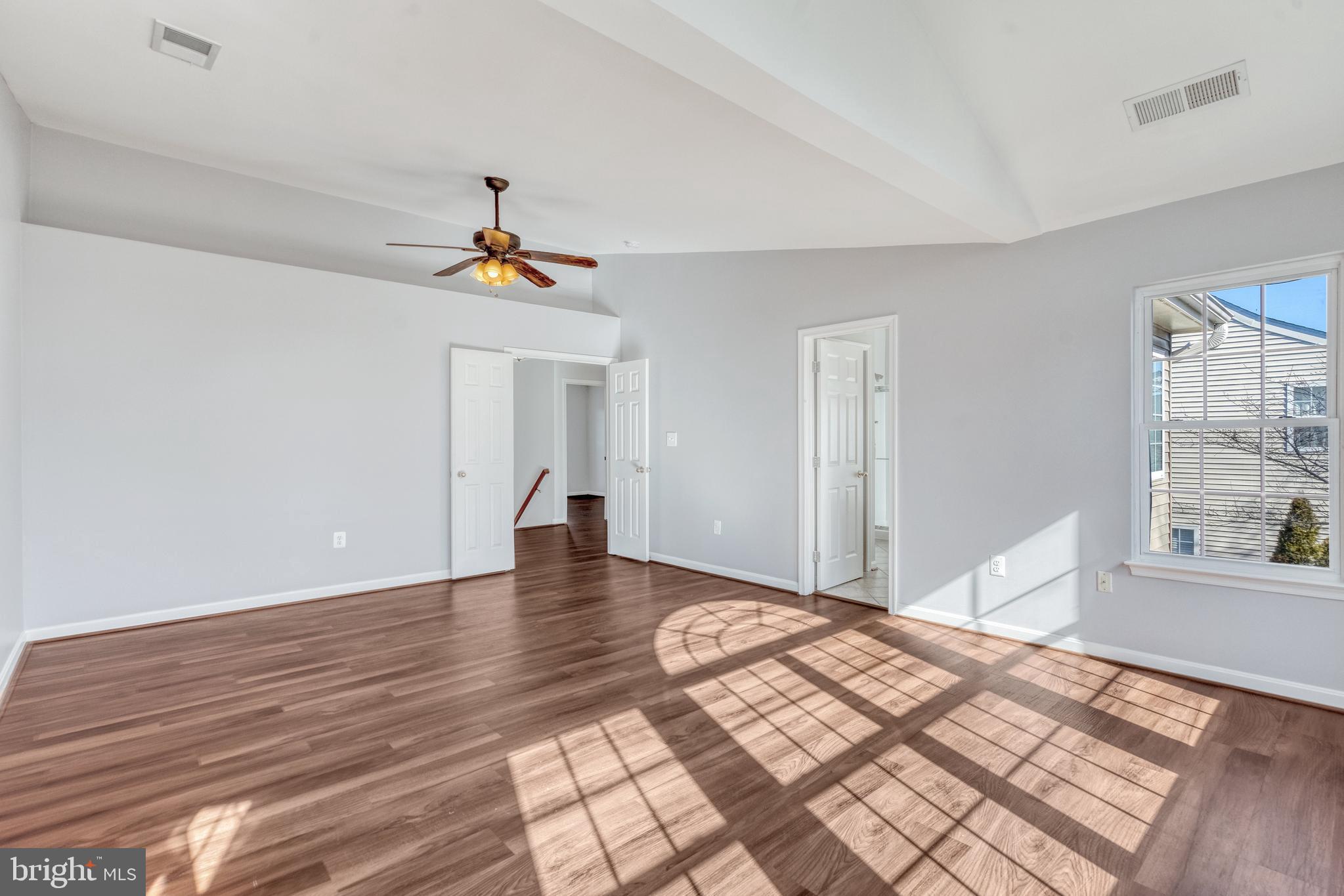 SOUTH RIDING - Residential