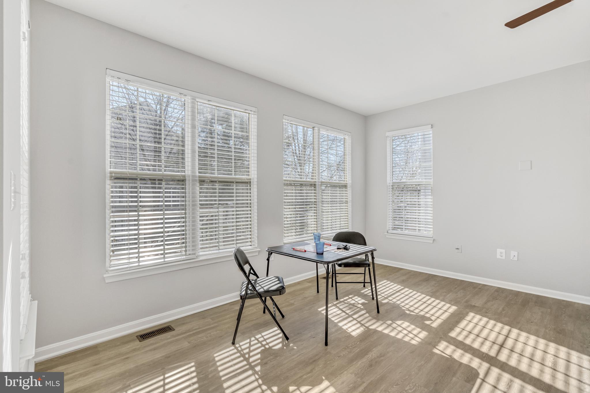 SOUTH RIDING - Residential