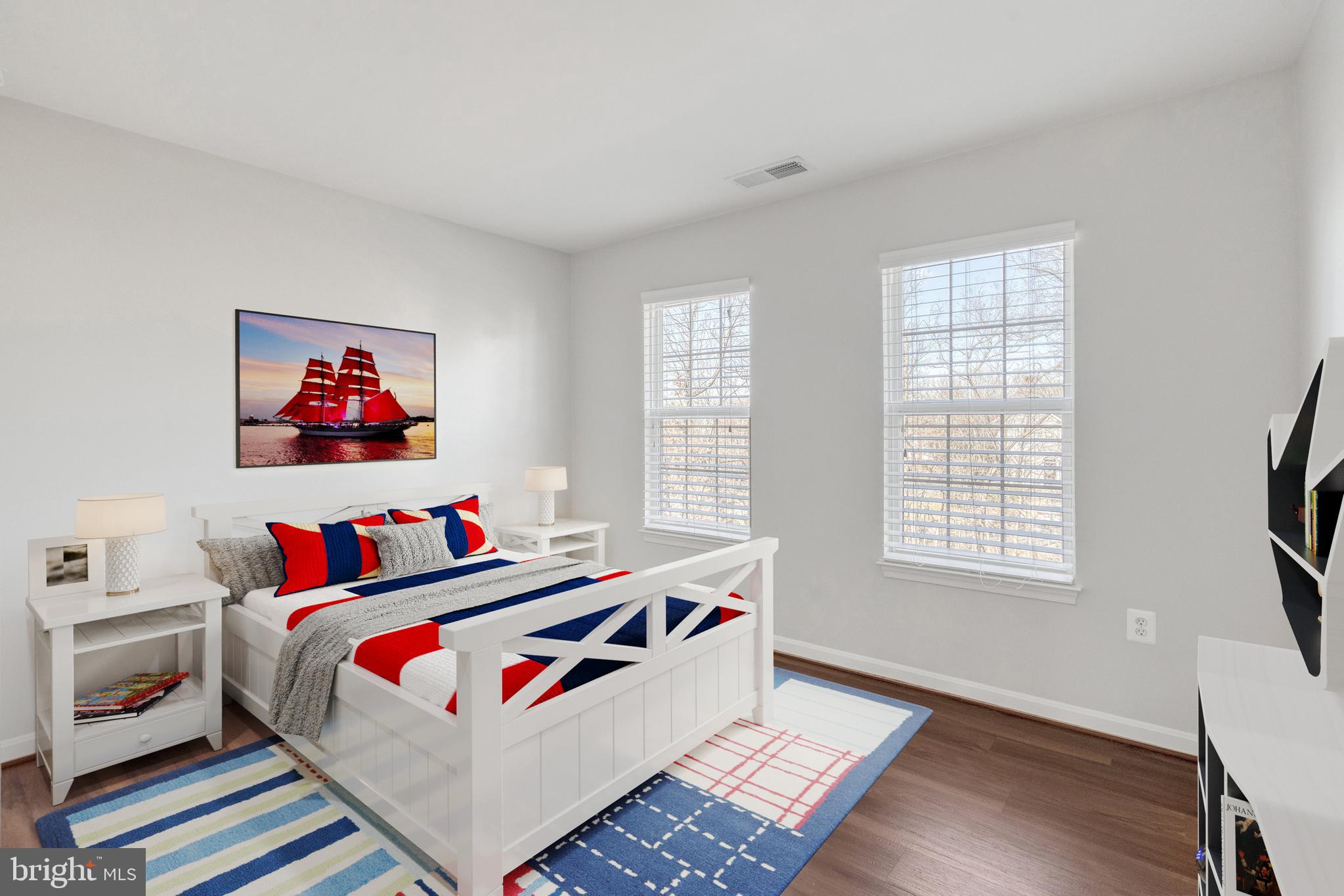 SOUTH RIDING - Residential