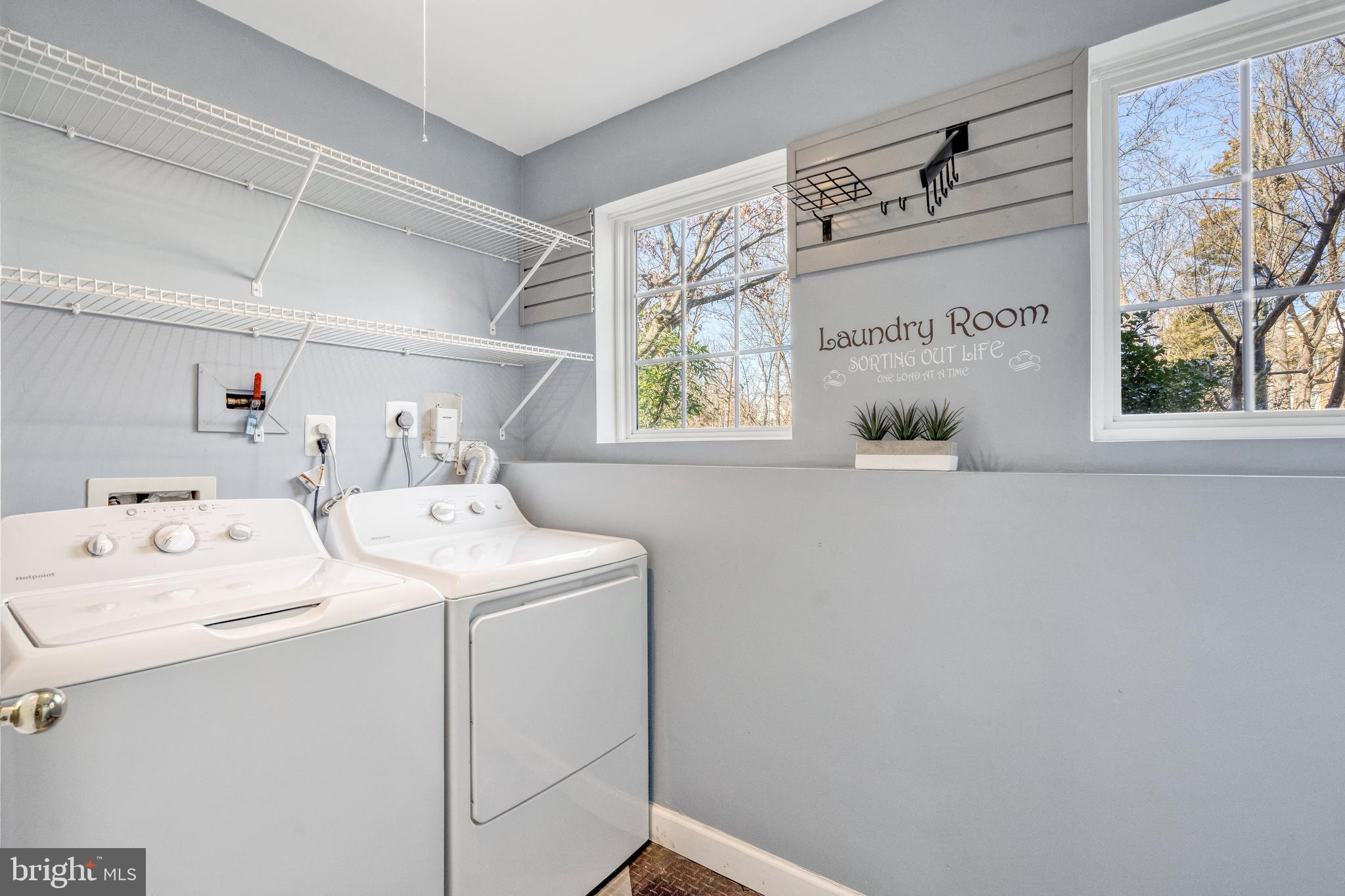 SOUTH RIDING - Residential