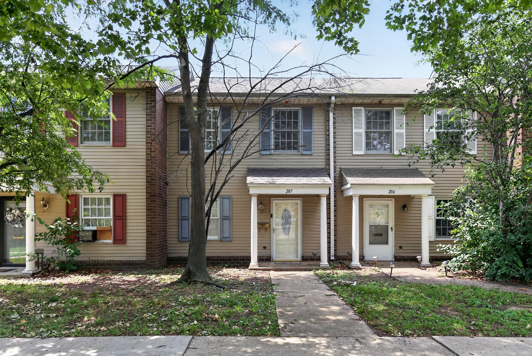 207 2ND ST WALK