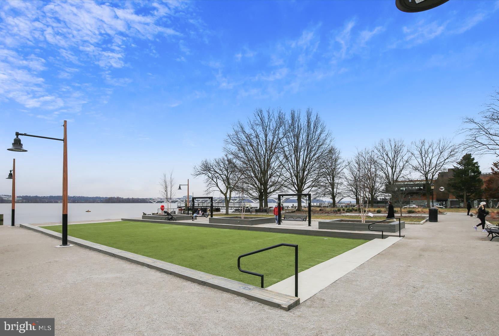 POMMANDER - Residential