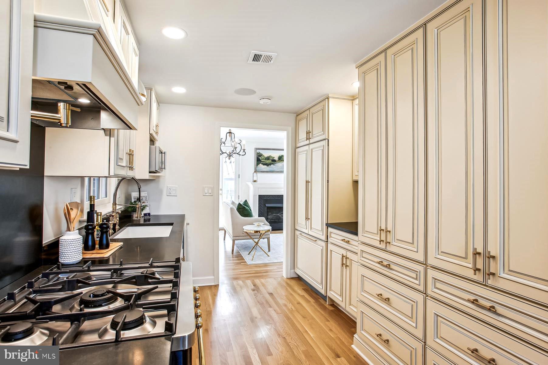 POMMANDER - Residential