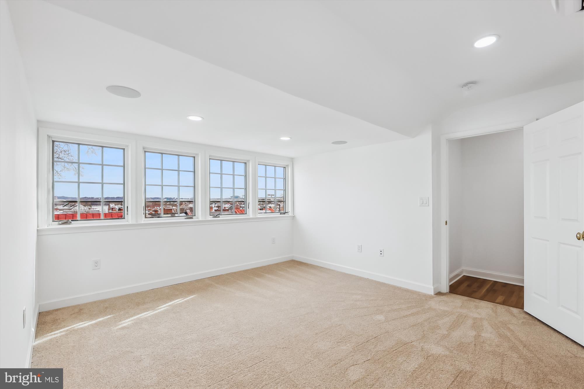 POMMANDER - Residential