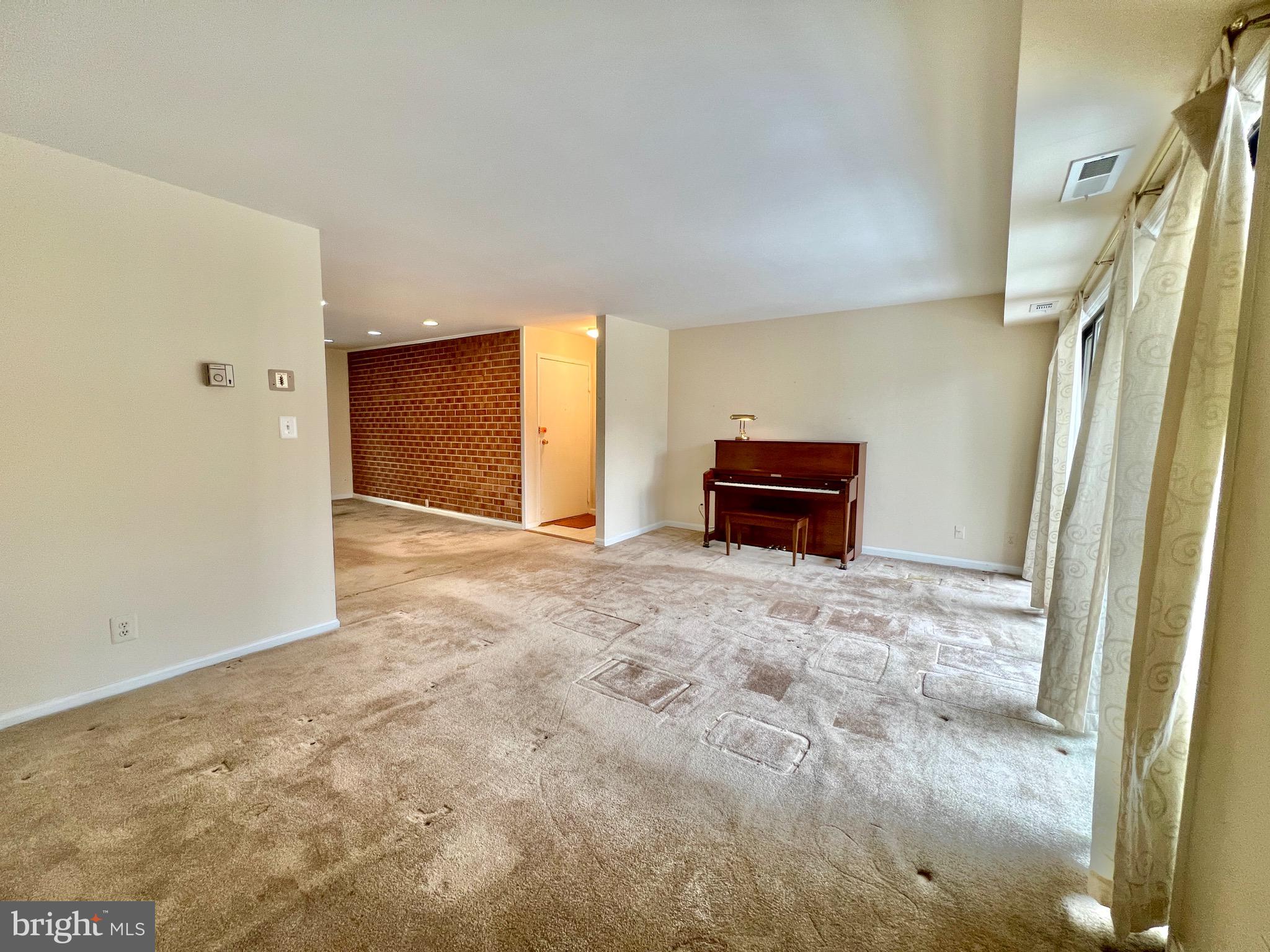 WESTCHESTER PARK - Residential