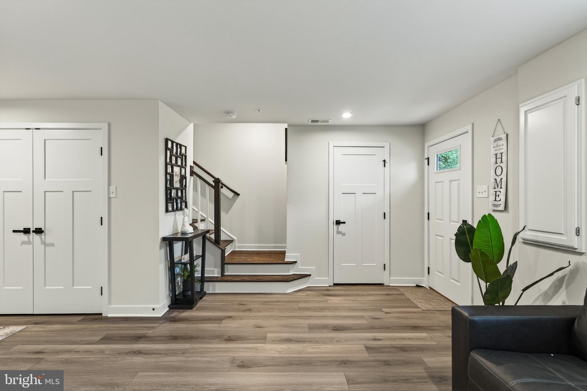 EXTON WALK - Residential