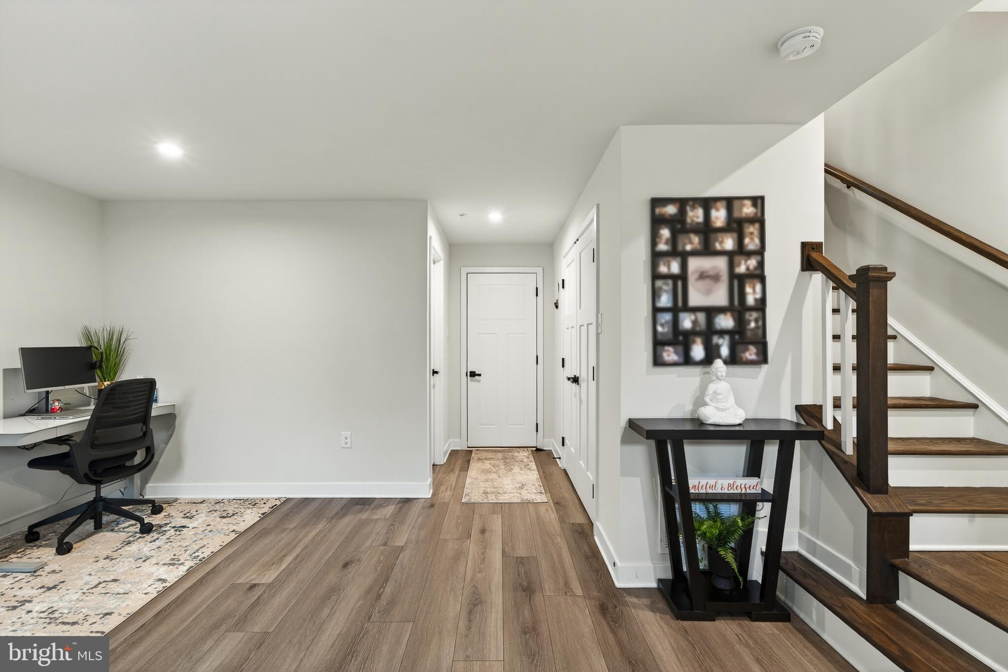 EXTON WALK - Residential