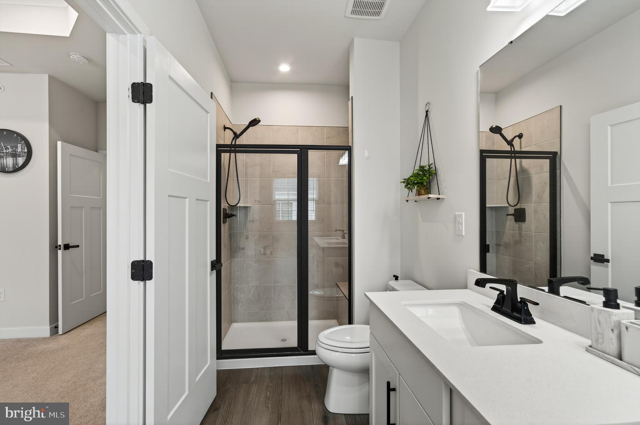 EXTON WALK - Residential