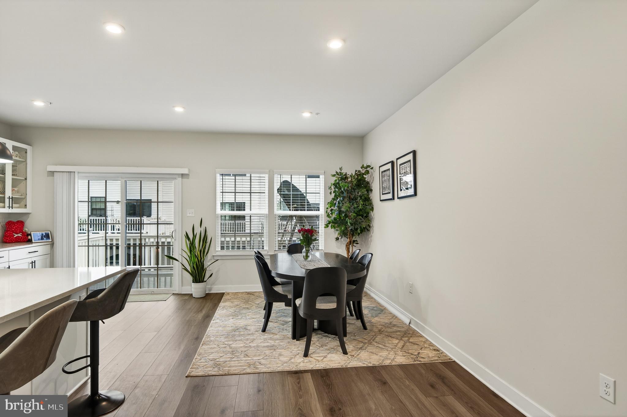 EXTON WALK - Residential