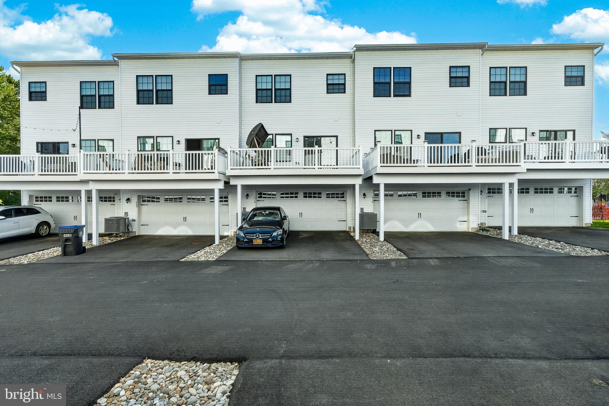 EXTON WALK - Residential