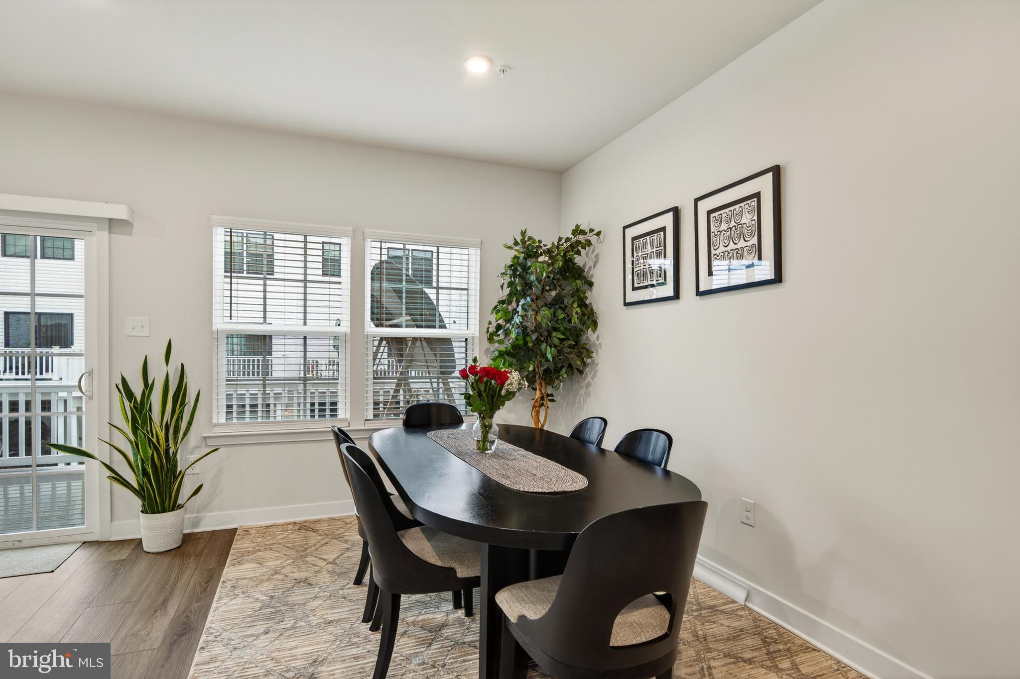 EXTON WALK - Residential