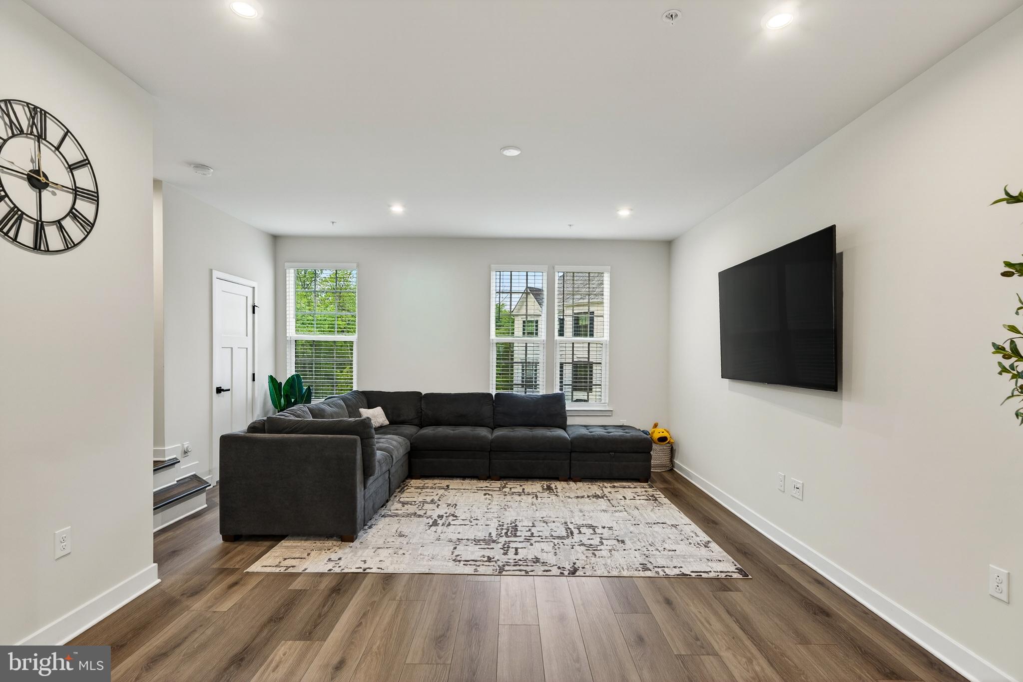 EXTON WALK - Residential