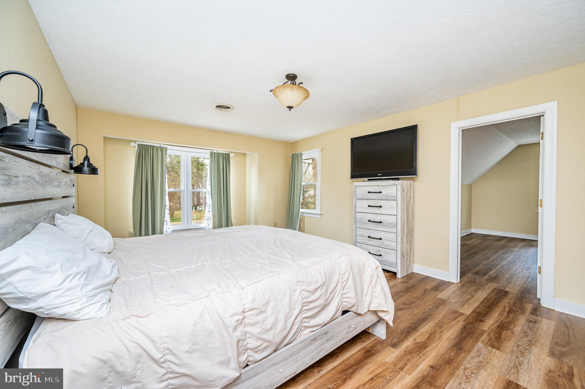 HANOVER GROVE - Residential