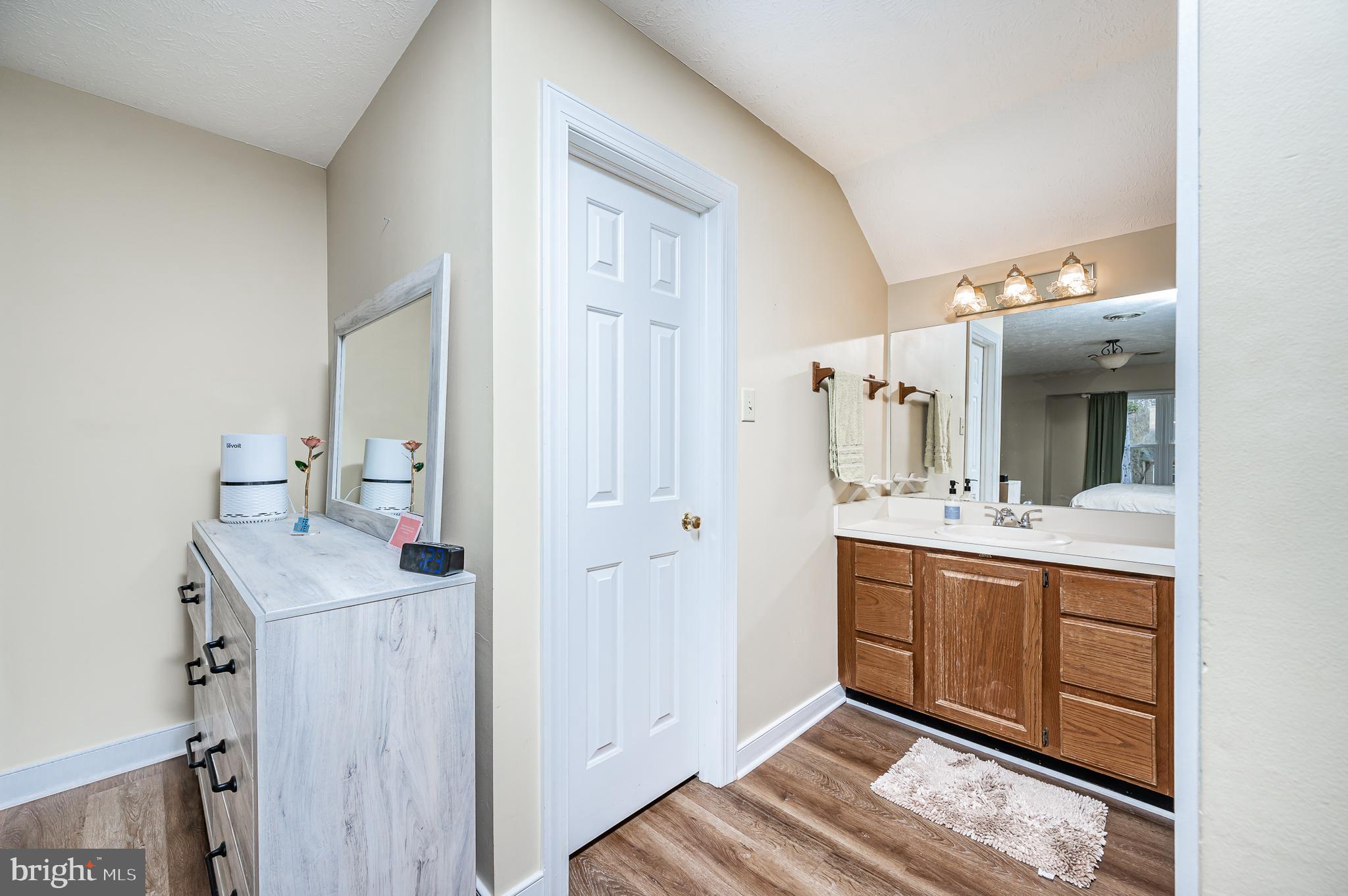 HANOVER GROVE - Residential