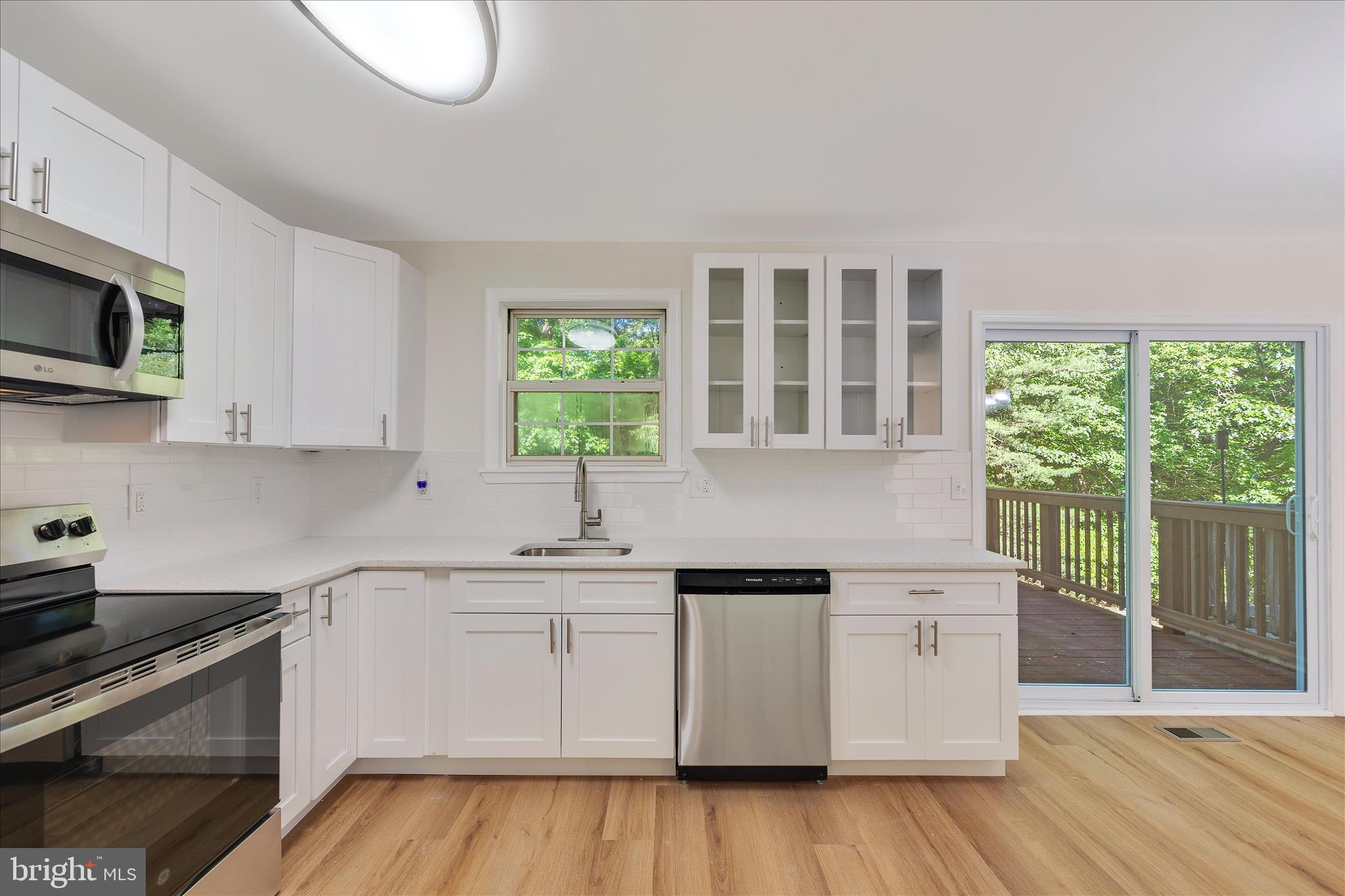 3341 PESCARA COURT