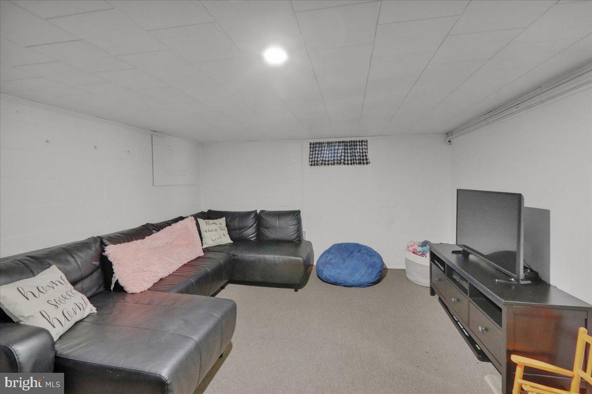 HAMPDEN HEIGHTS - Residential