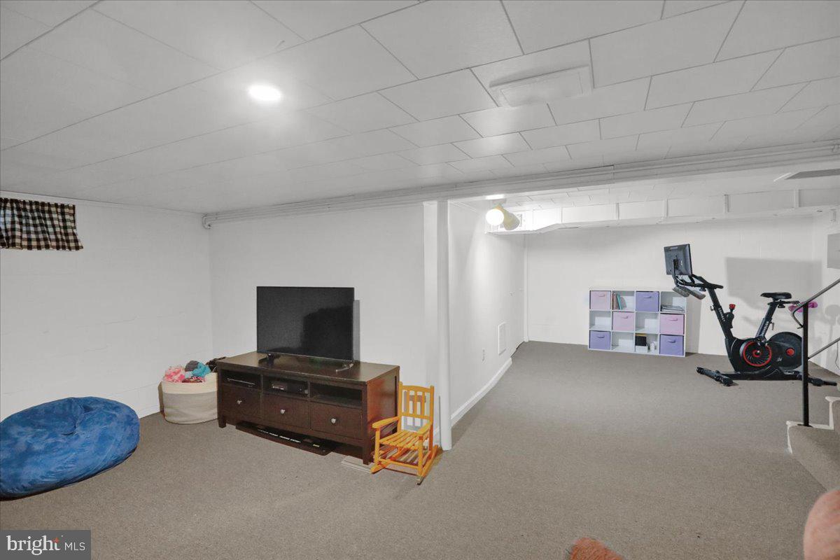 HAMPDEN HEIGHTS - Residential