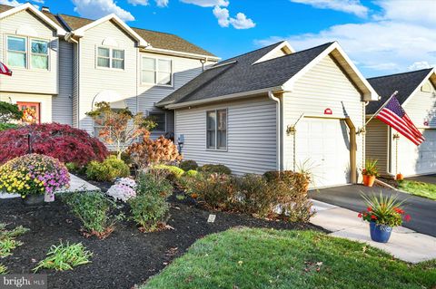 1402 RED MAPLE COURT NEW CUMBERLAND PA 17070