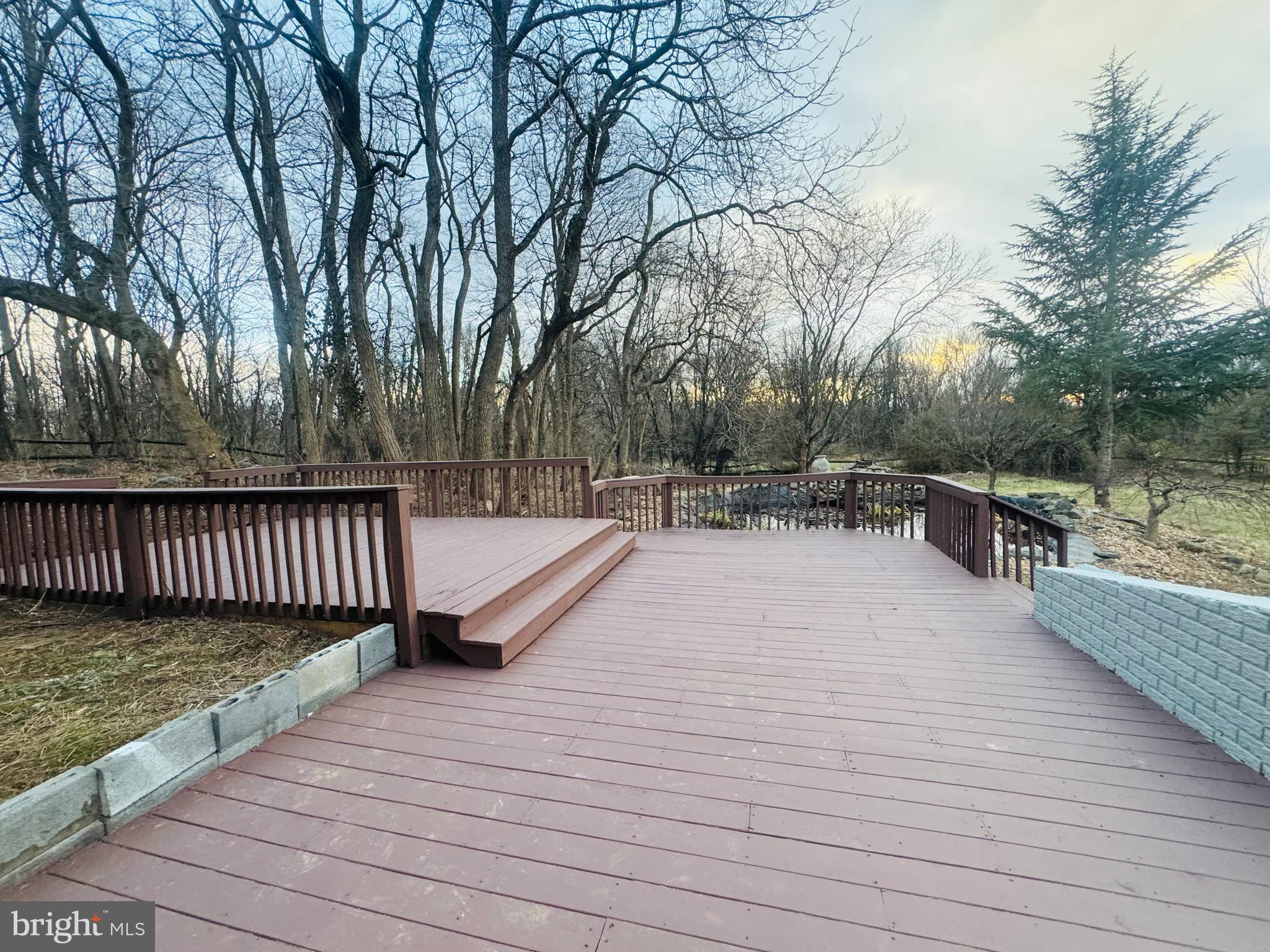 SWAN POND - Residential