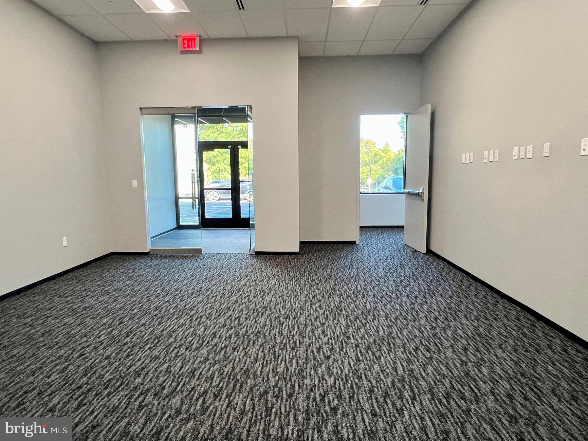 5440 CHEROKEE AVENUE 102