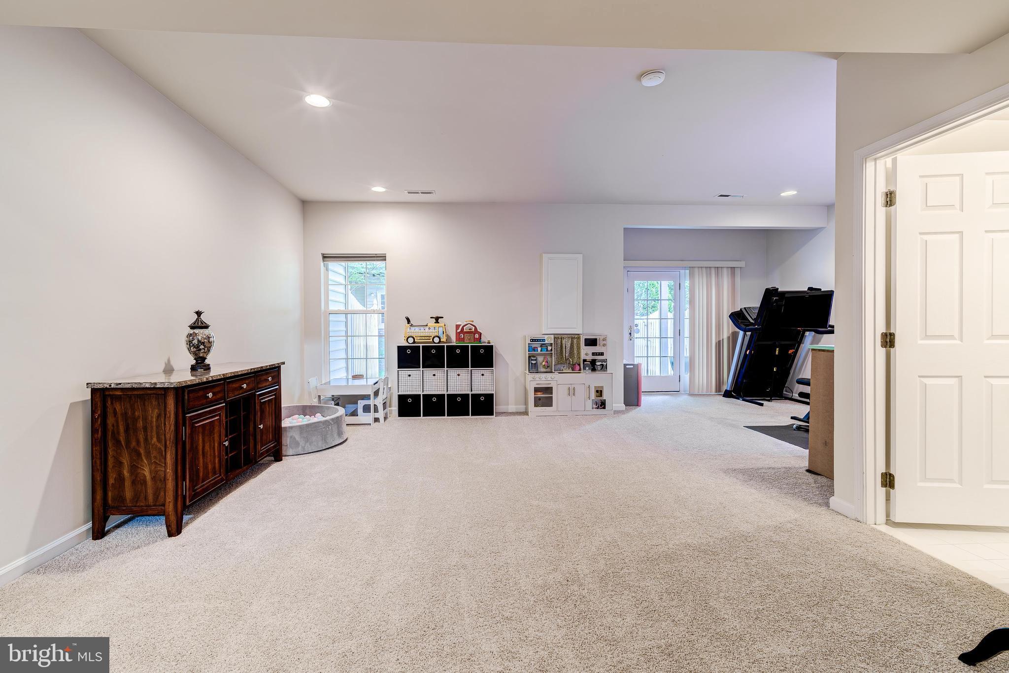 BELMONT COUNTRY CLUB - Residential