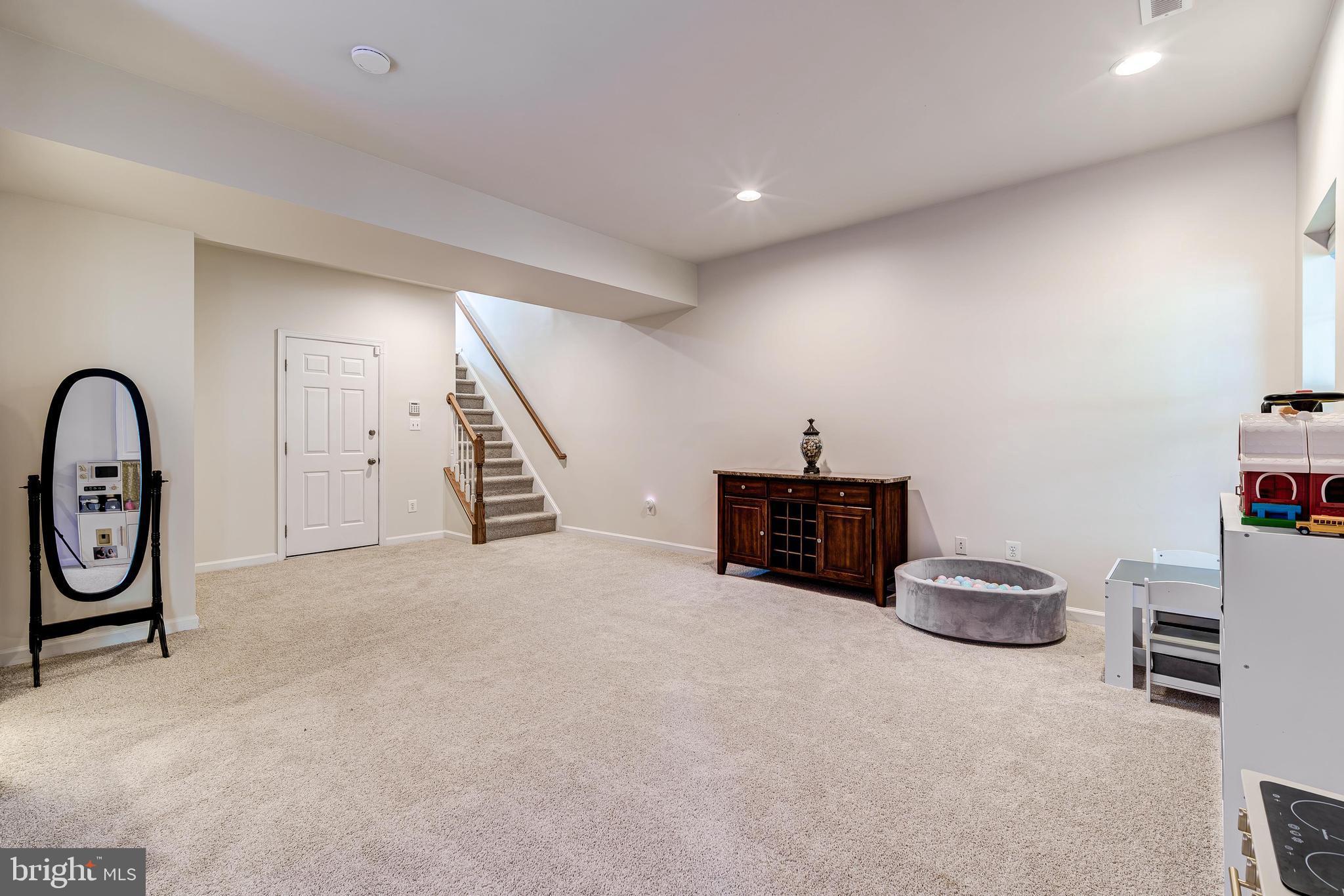 BELMONT COUNTRY CLUB - Residential