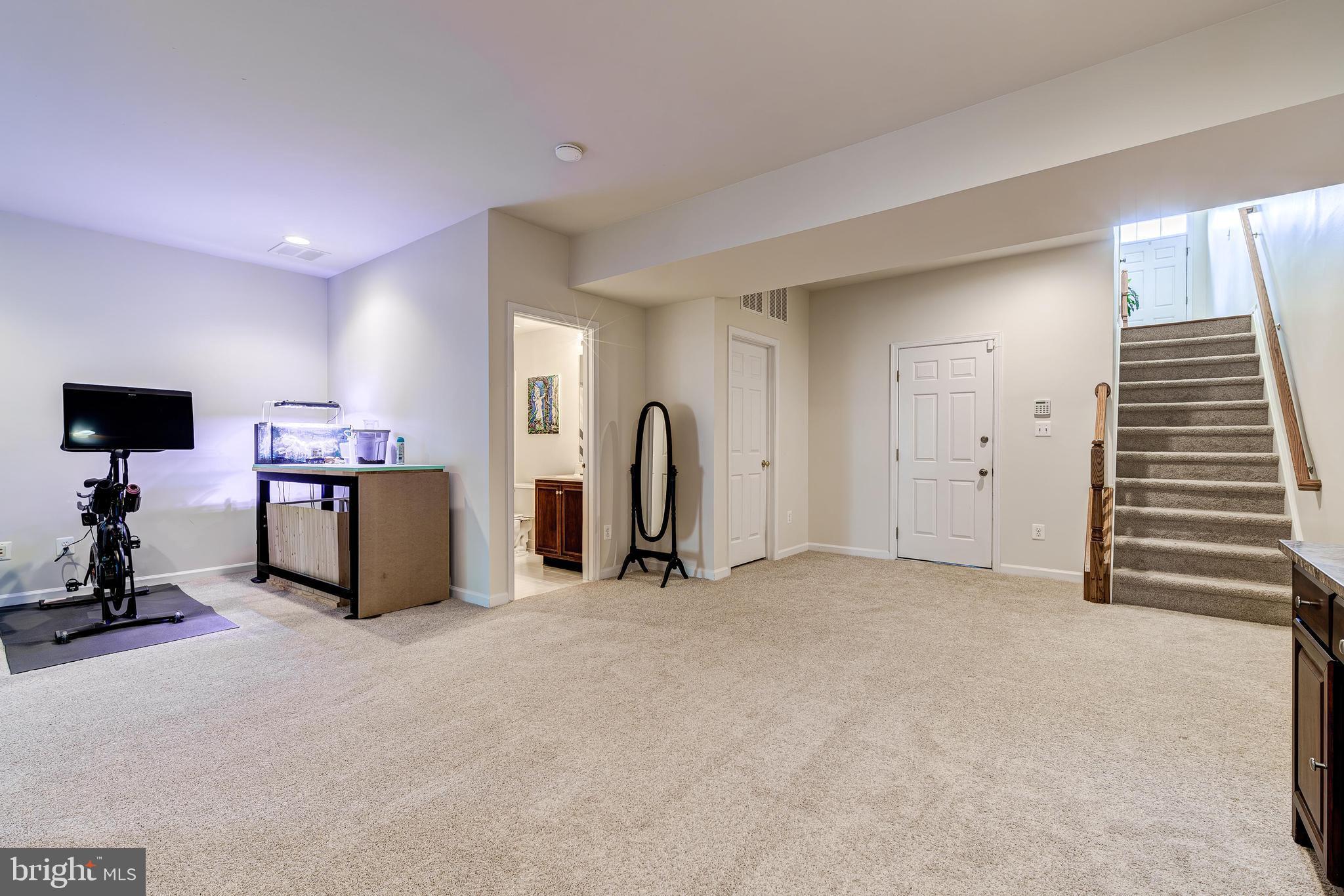 BELMONT COUNTRY CLUB - Residential