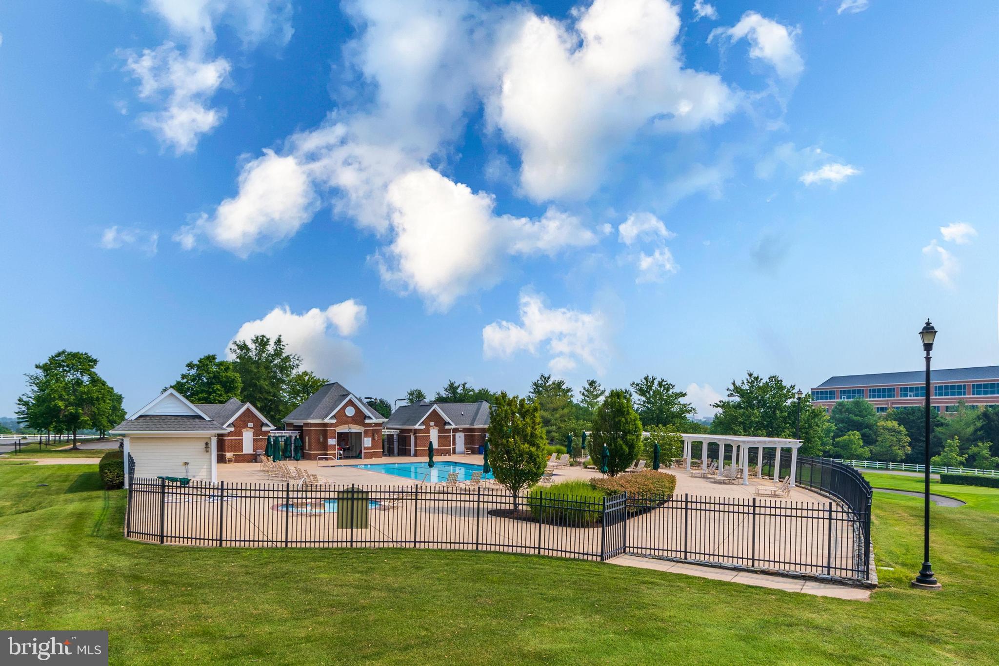 BELMONT COUNTRY CLUB - Residential