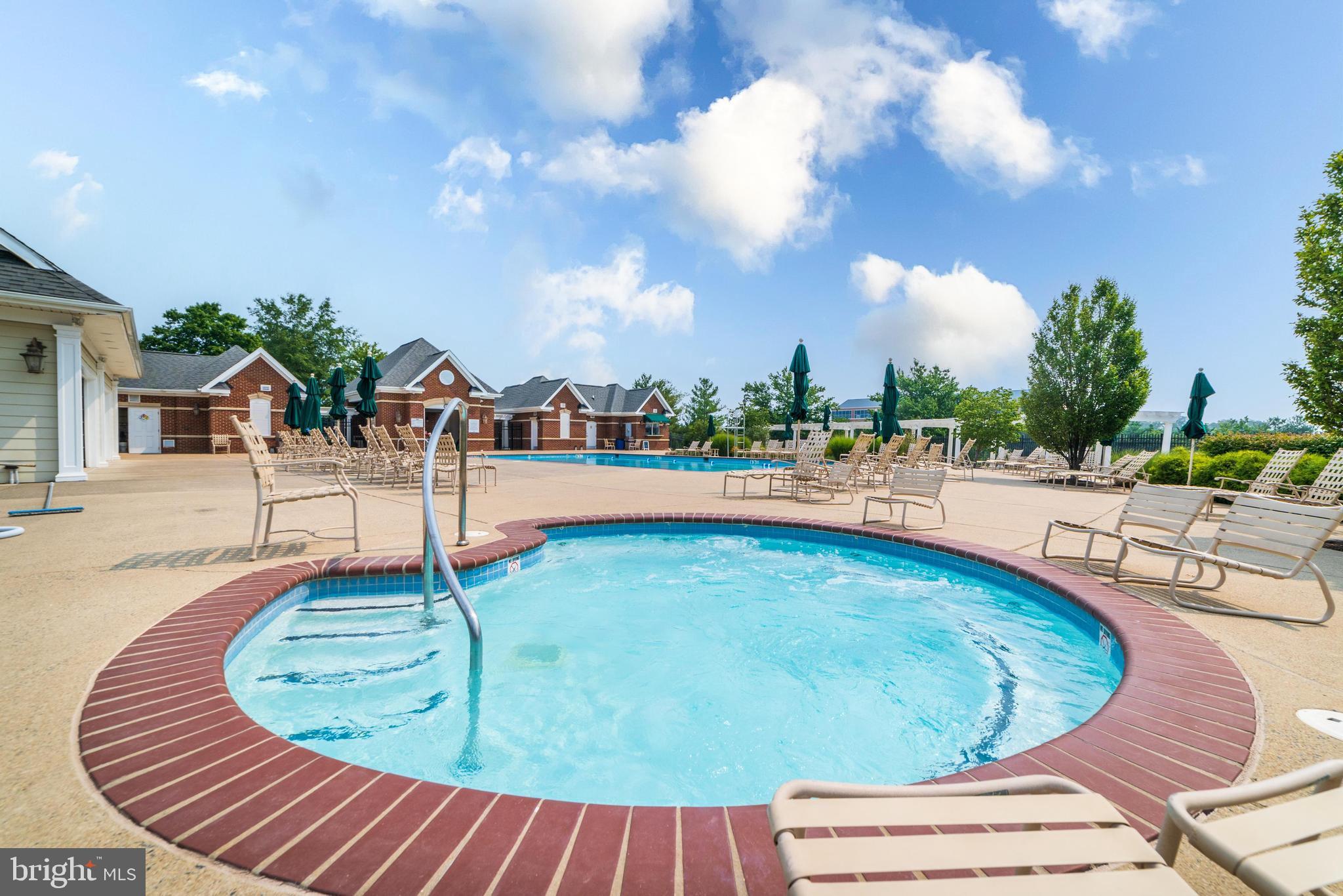 BELMONT COUNTRY CLUB - Residential