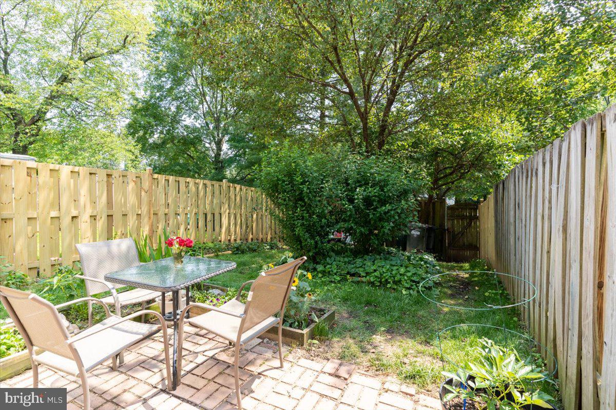 NEWINGTON STATION - Residential