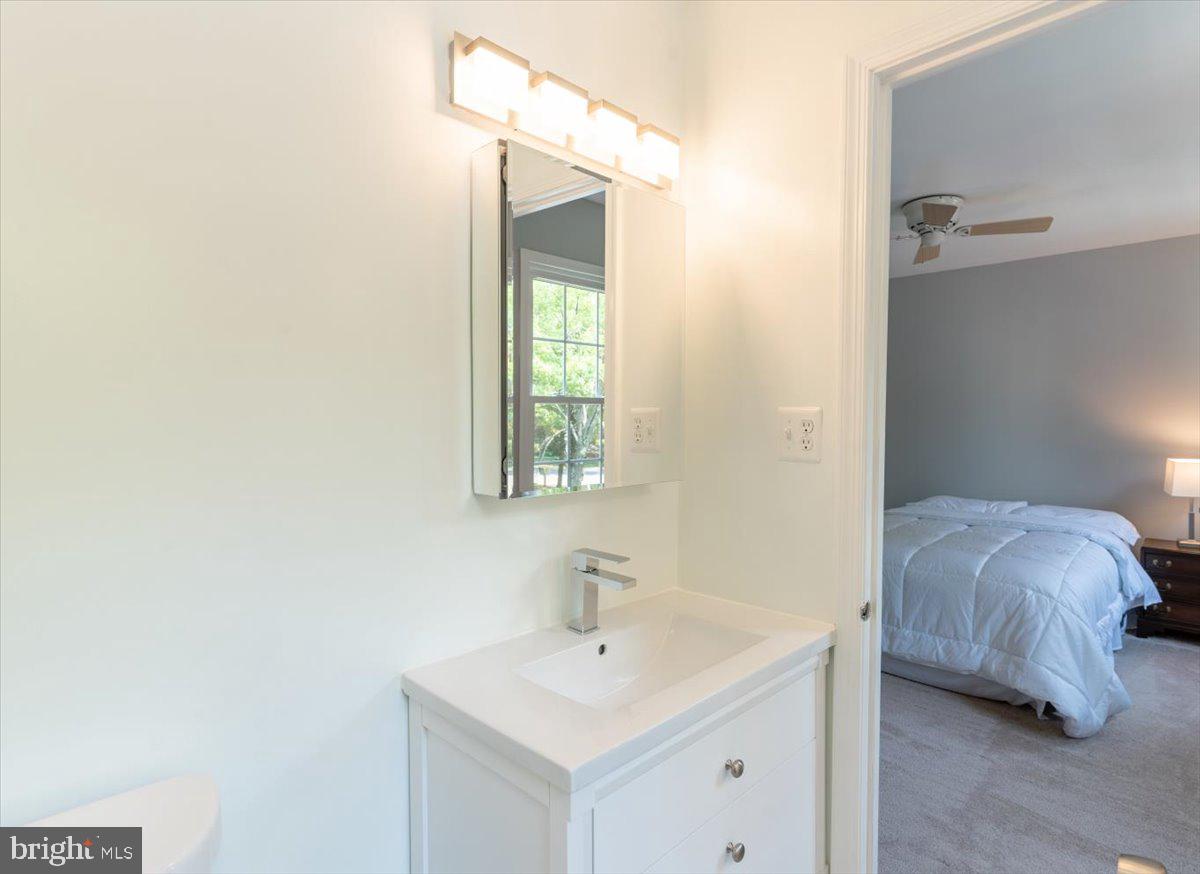 NEWINGTON STATION - Residential