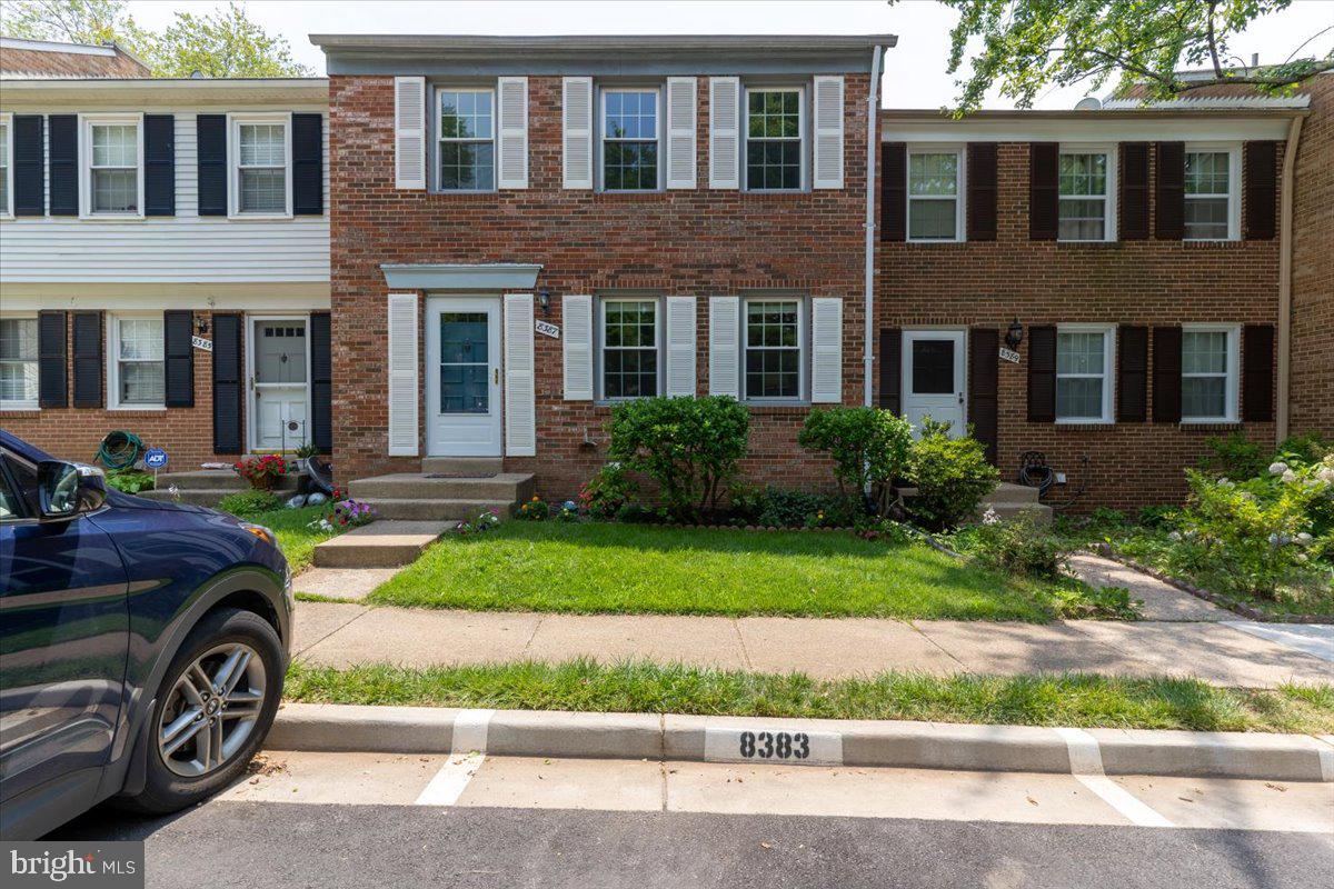 NEWINGTON STATION - Residential