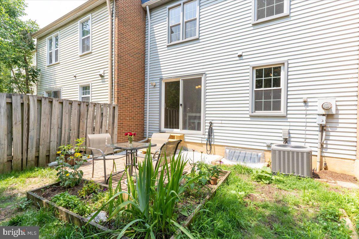 NEWINGTON STATION - Residential