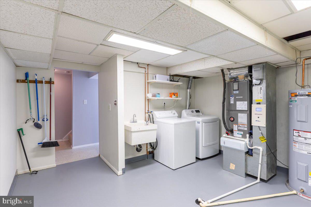 NEWINGTON STATION - Residential