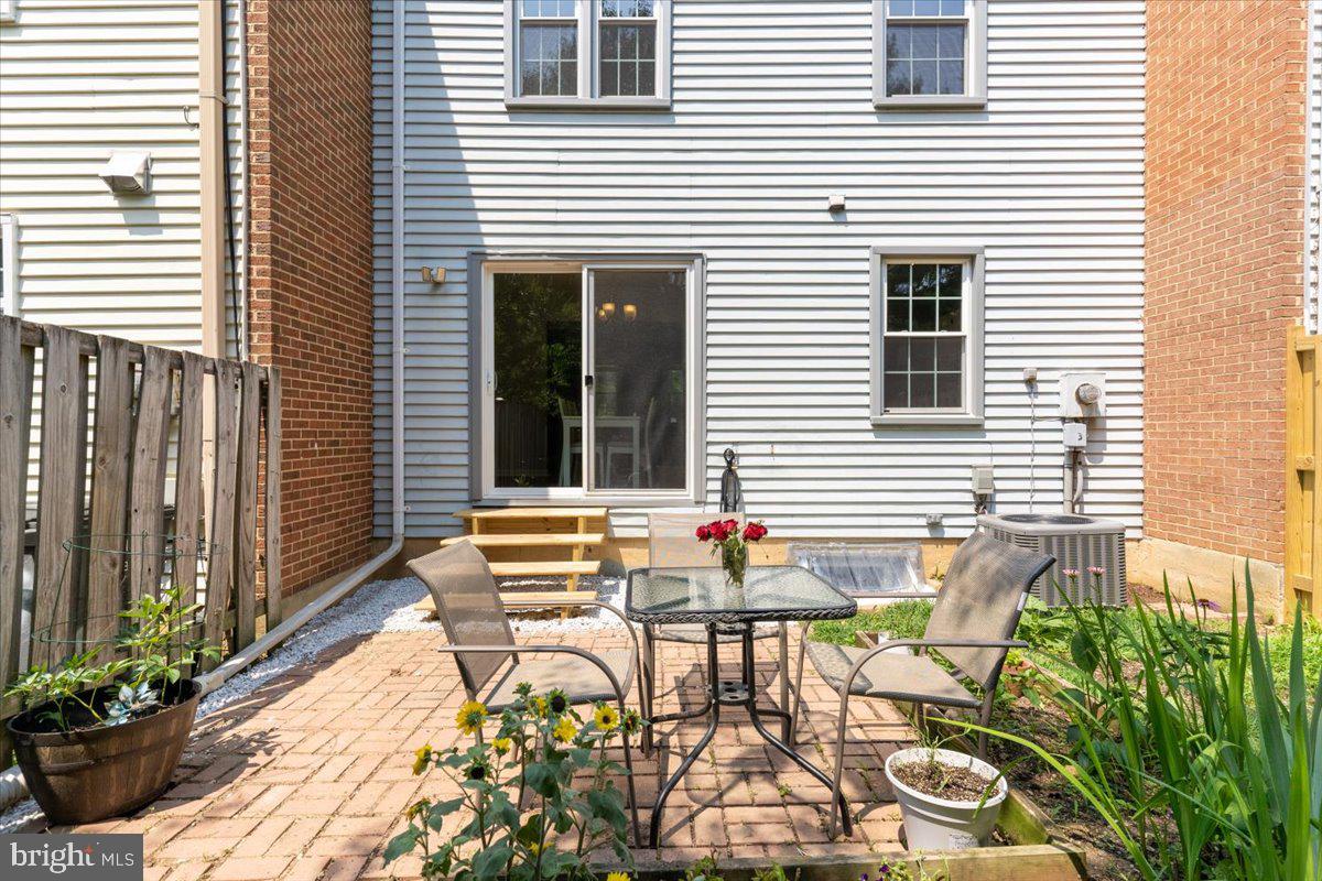 NEWINGTON STATION - Residential