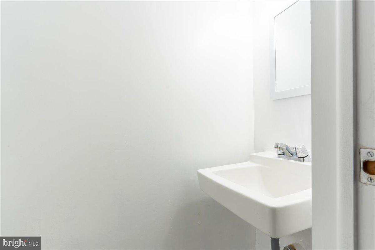 NEWINGTON STATION - Residential