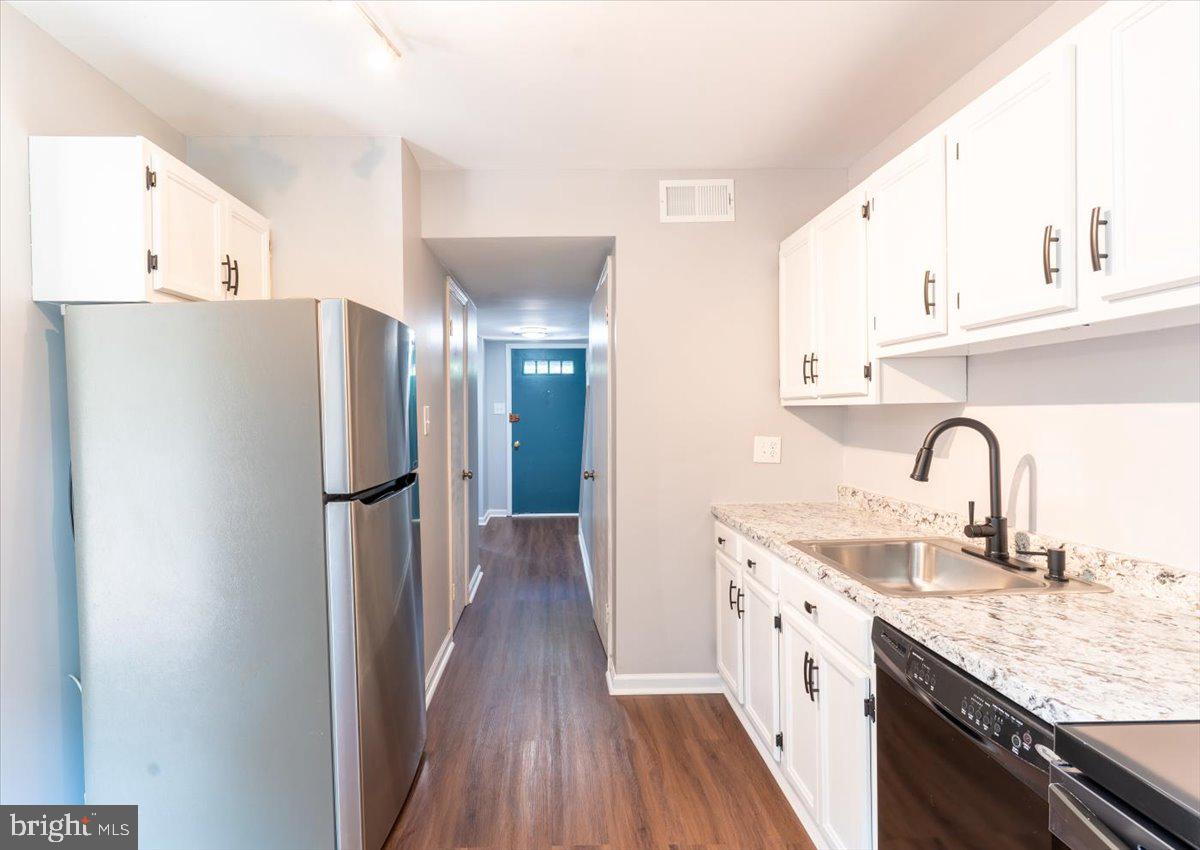 NEWINGTON STATION - Residential