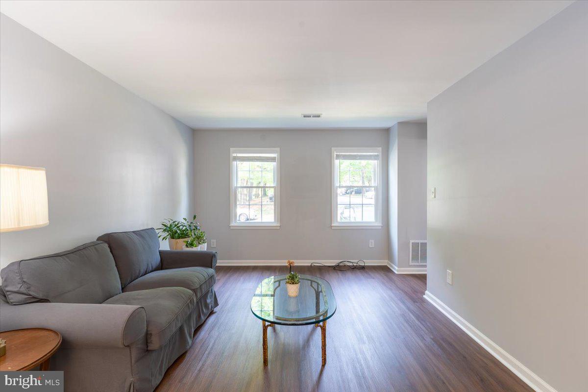 NEWINGTON STATION - Residential