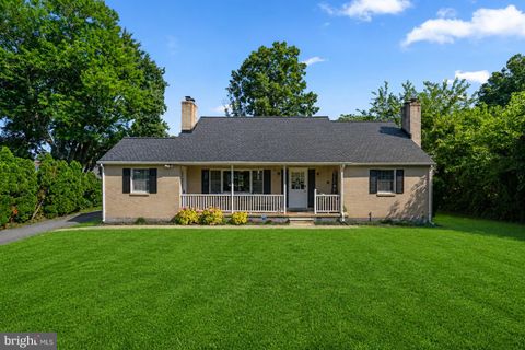 Photo of 9711 Magledt Road, PARKVILLE, MD 21234 (MLS # MDBC2161744)