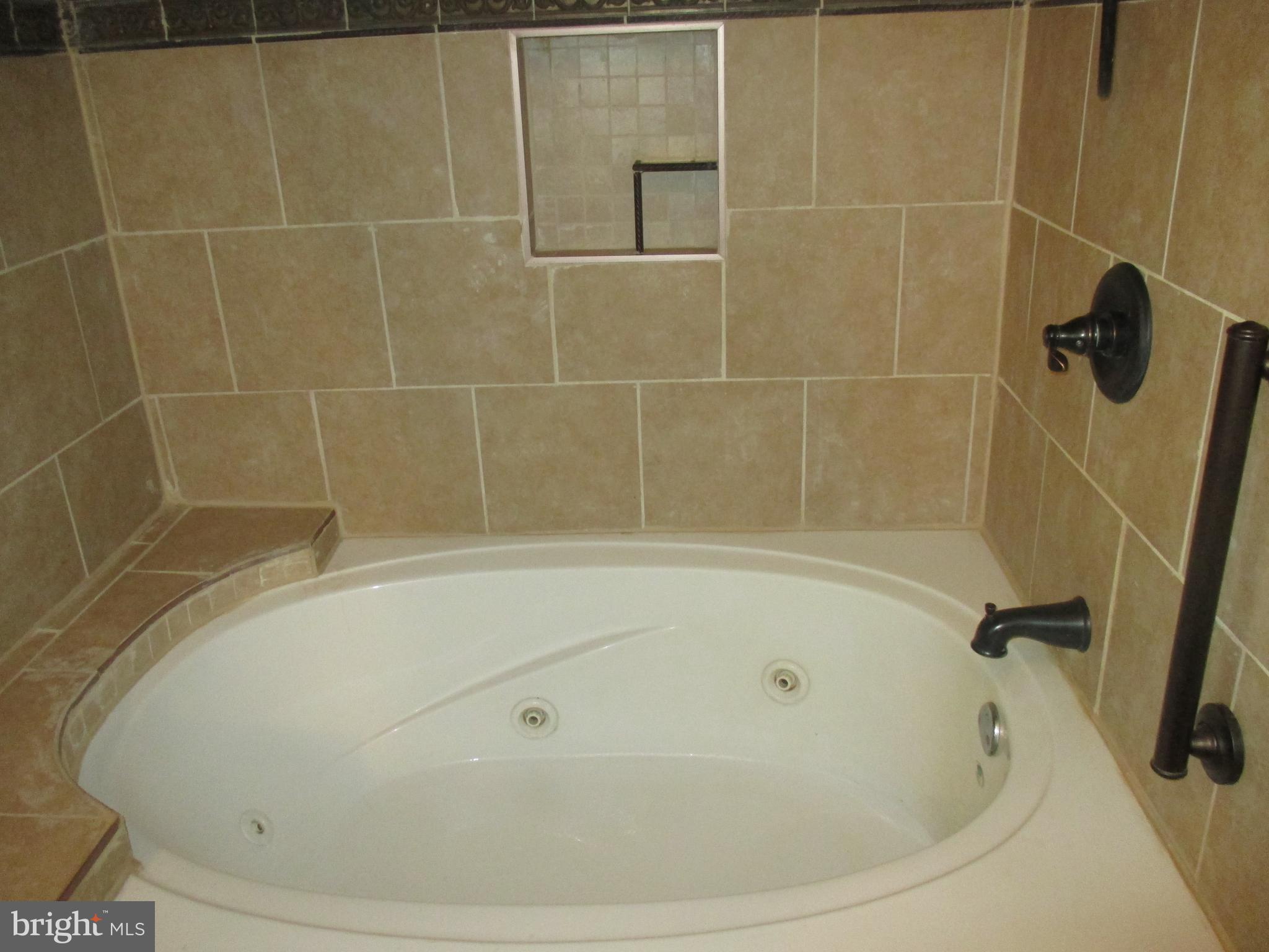 CACAPON MOUNTAIN RETREAT - Residential