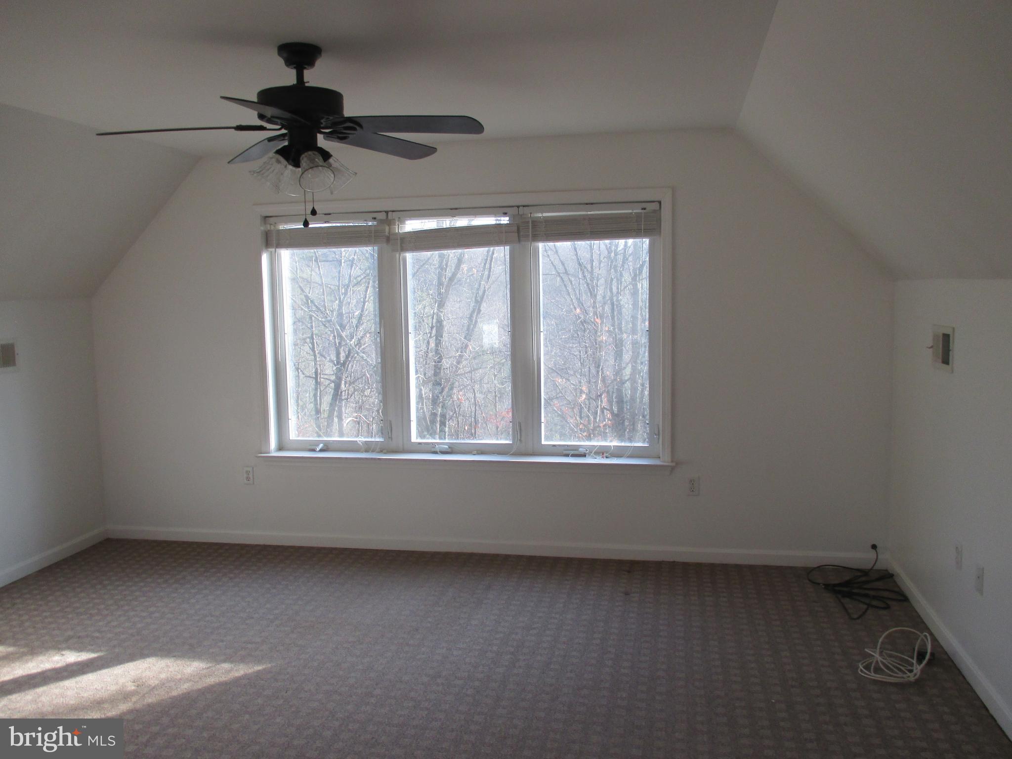 CACAPON MOUNTAIN RETREAT - Residential