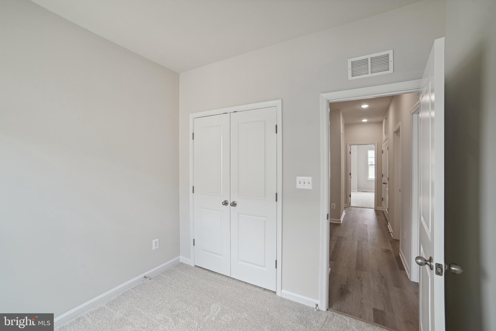 TOWNS AT MARKET COMMONS - Residential Lease